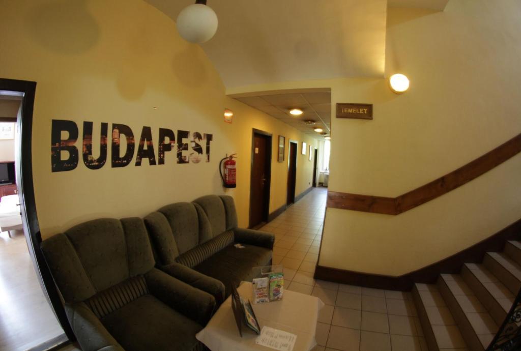 Hotel Omnibusz Budapest Exterior foto